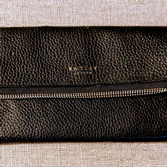 Ladies Black Wallet by Radley of London - Picture 1 of 8